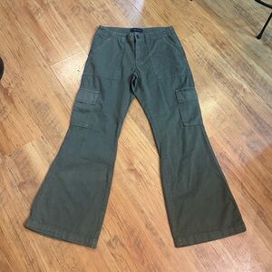 Aeropostale Low Rise Flare Cargo Pants Sz 8 Green
